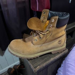 Women size 10 6 inch premium boots decent